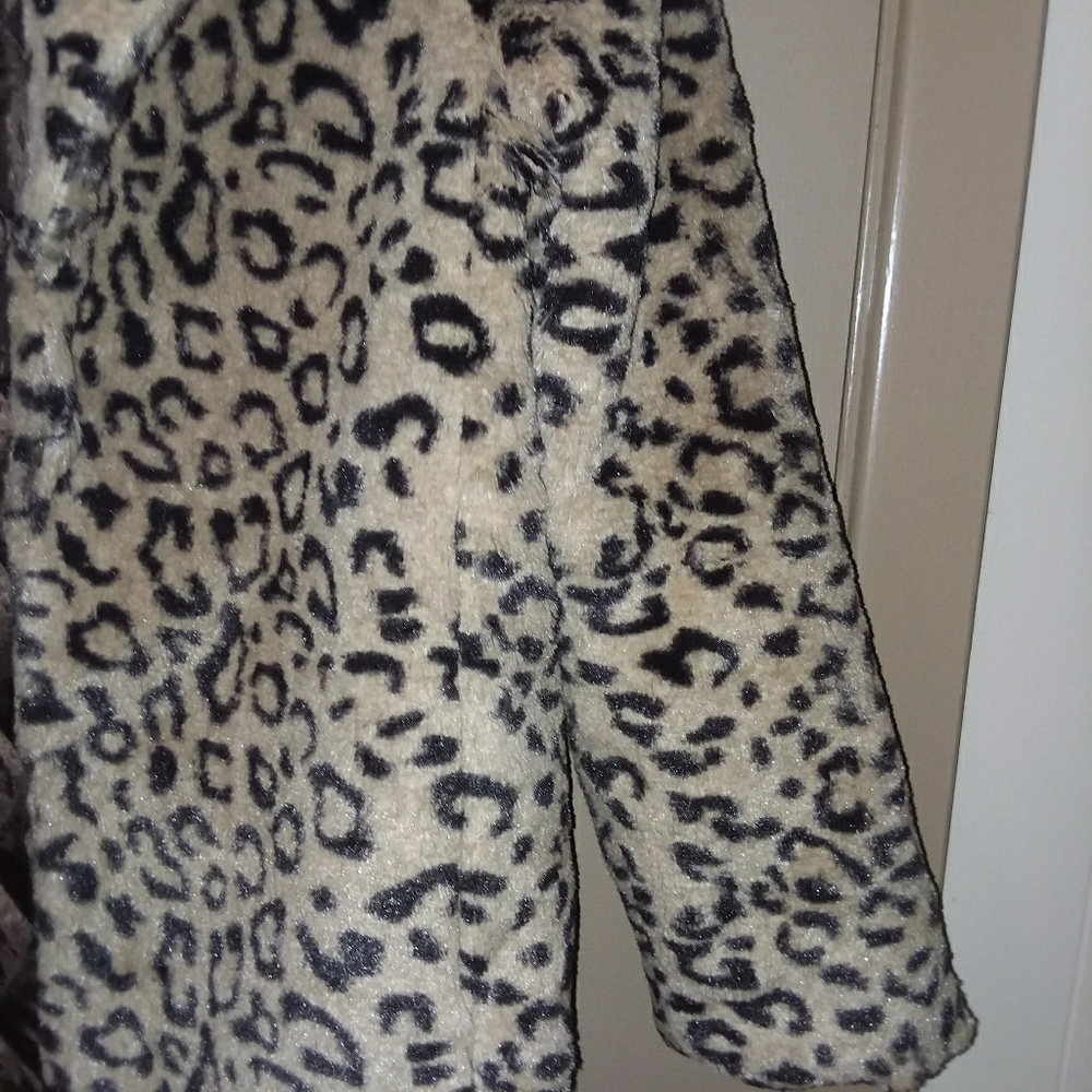 Ellison Ladies Animal Print Faux Fur Coat(M) - Picture 7 of 8